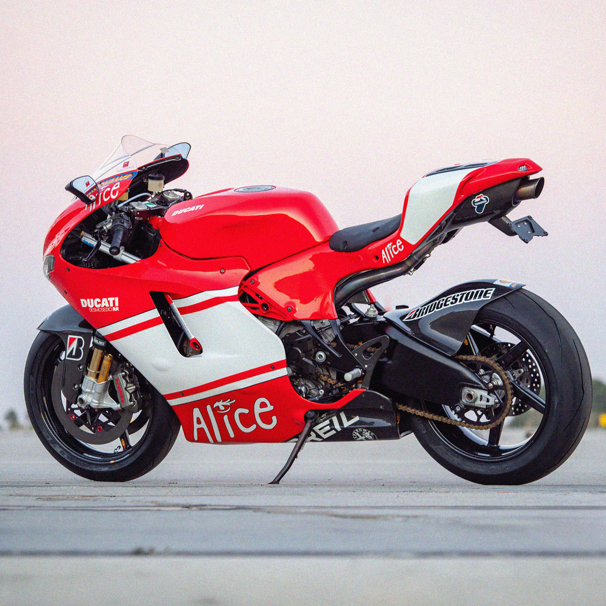 2008 Ducati Desmosedici RR — photo 2